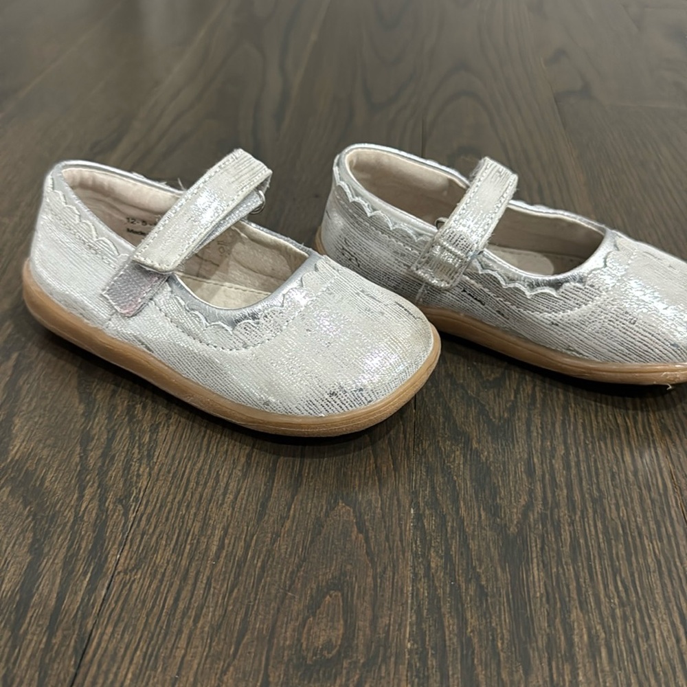 See Kai run toddler Mary Jane’s